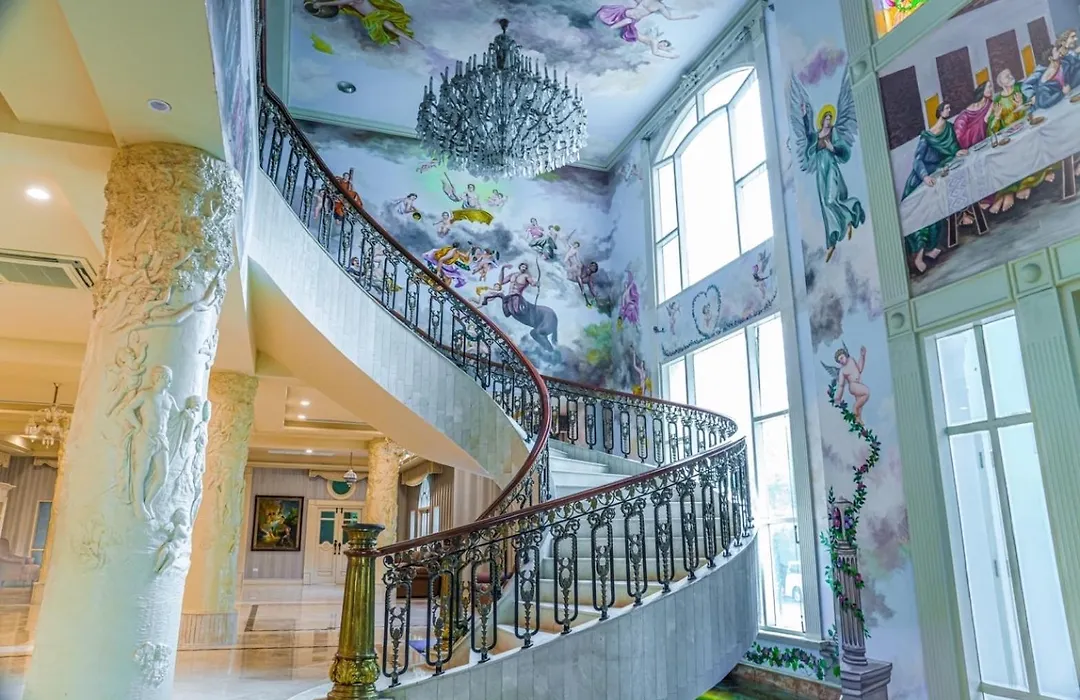 V20 Boutique Jacuzzi Hotel-1